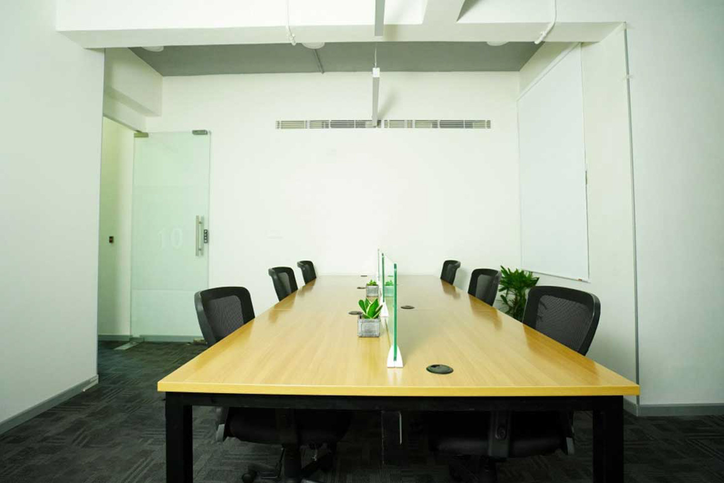 Private Offices - 10 seater