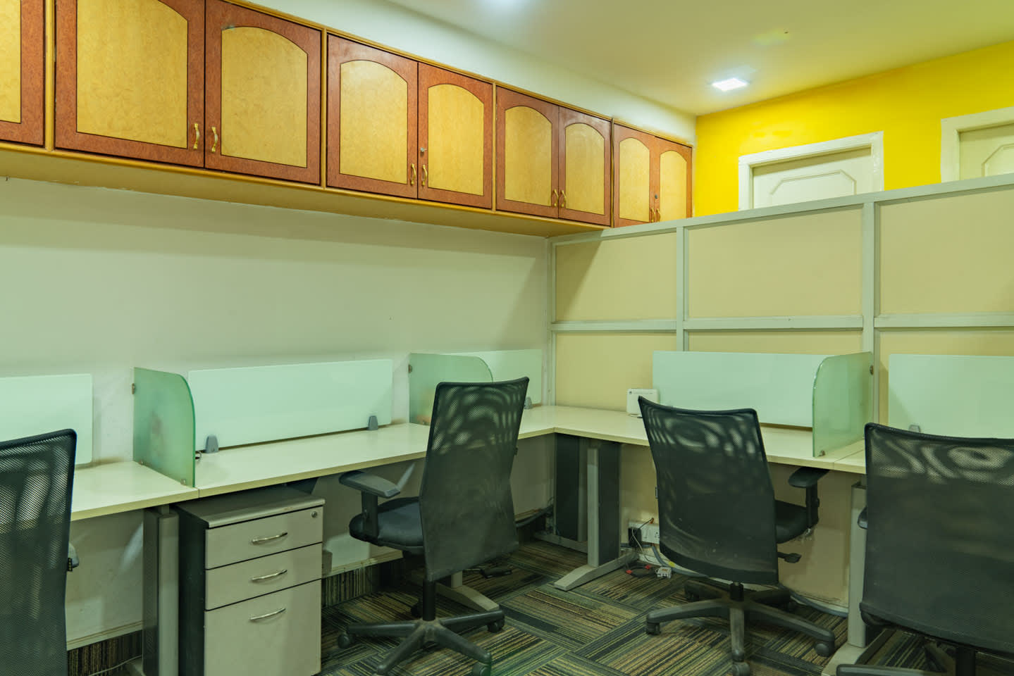 Private Cabins - 6 seater