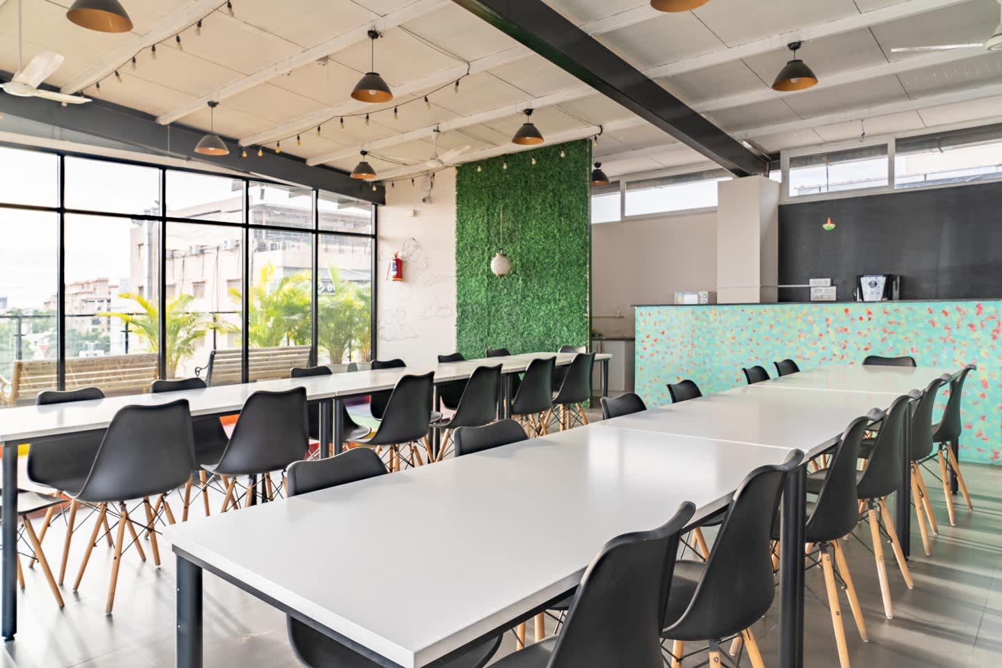 The Helloworld 1547, 19th Main Rd interior