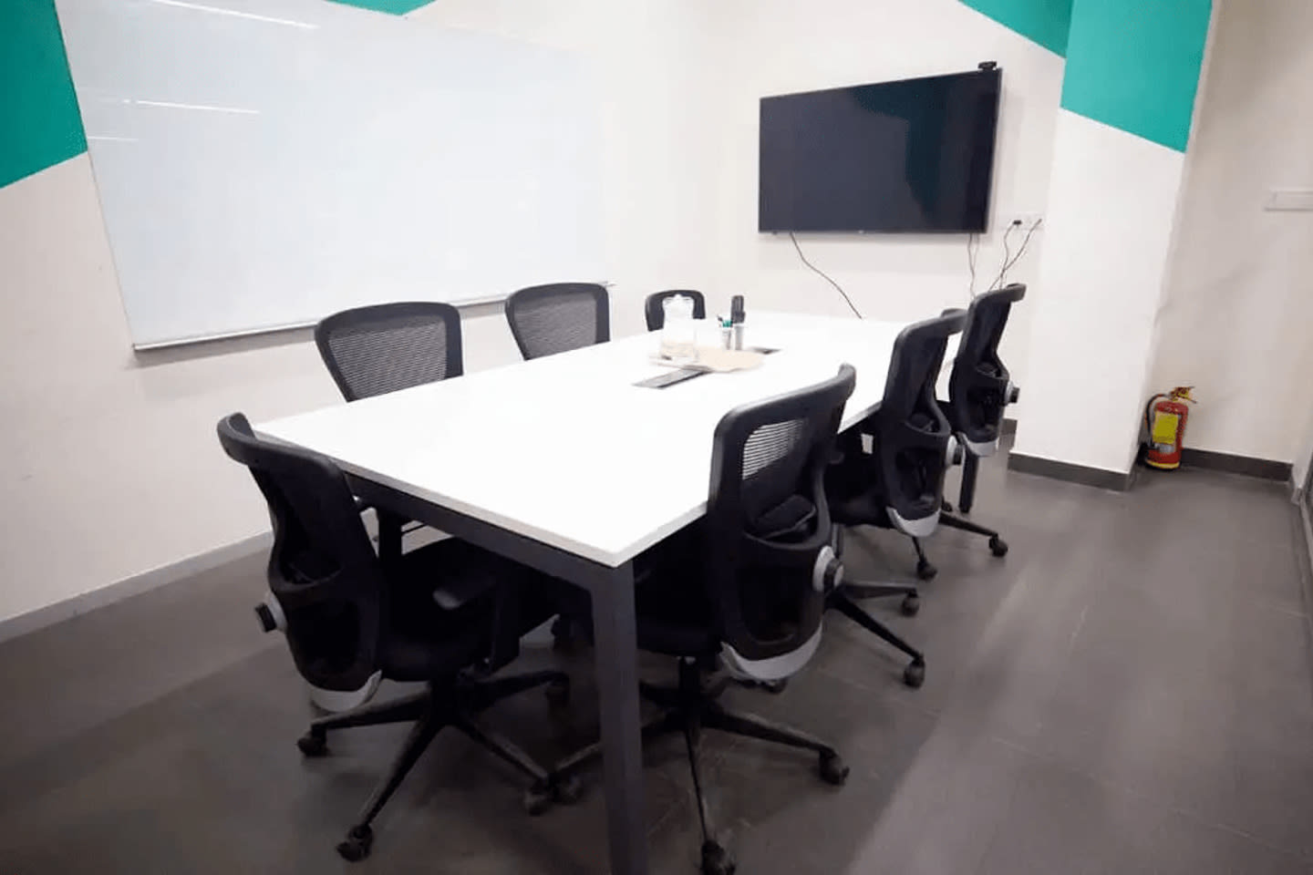 The Helloworld 375, 5th Main Rd workspace