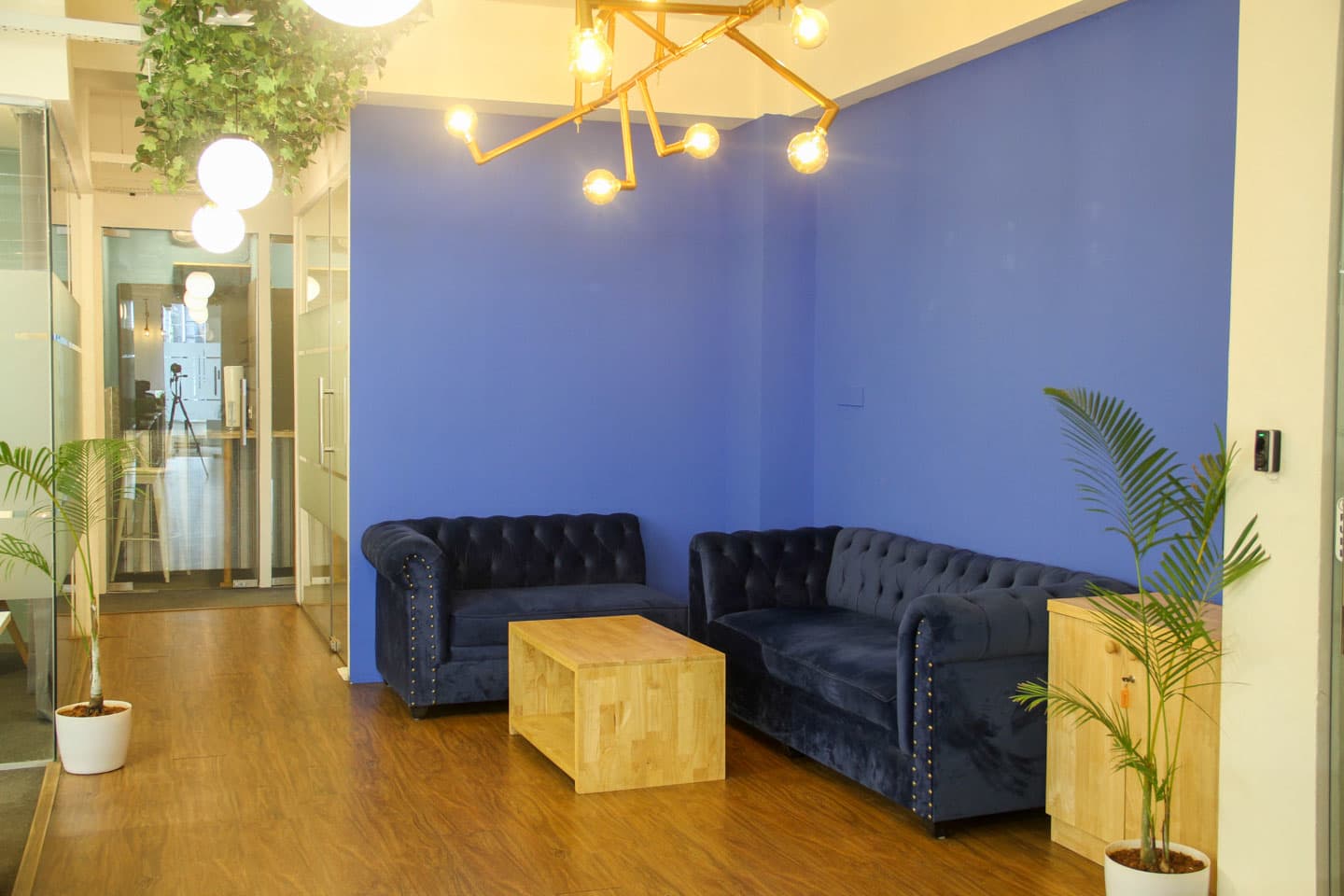 Urban Vault 687 workspace