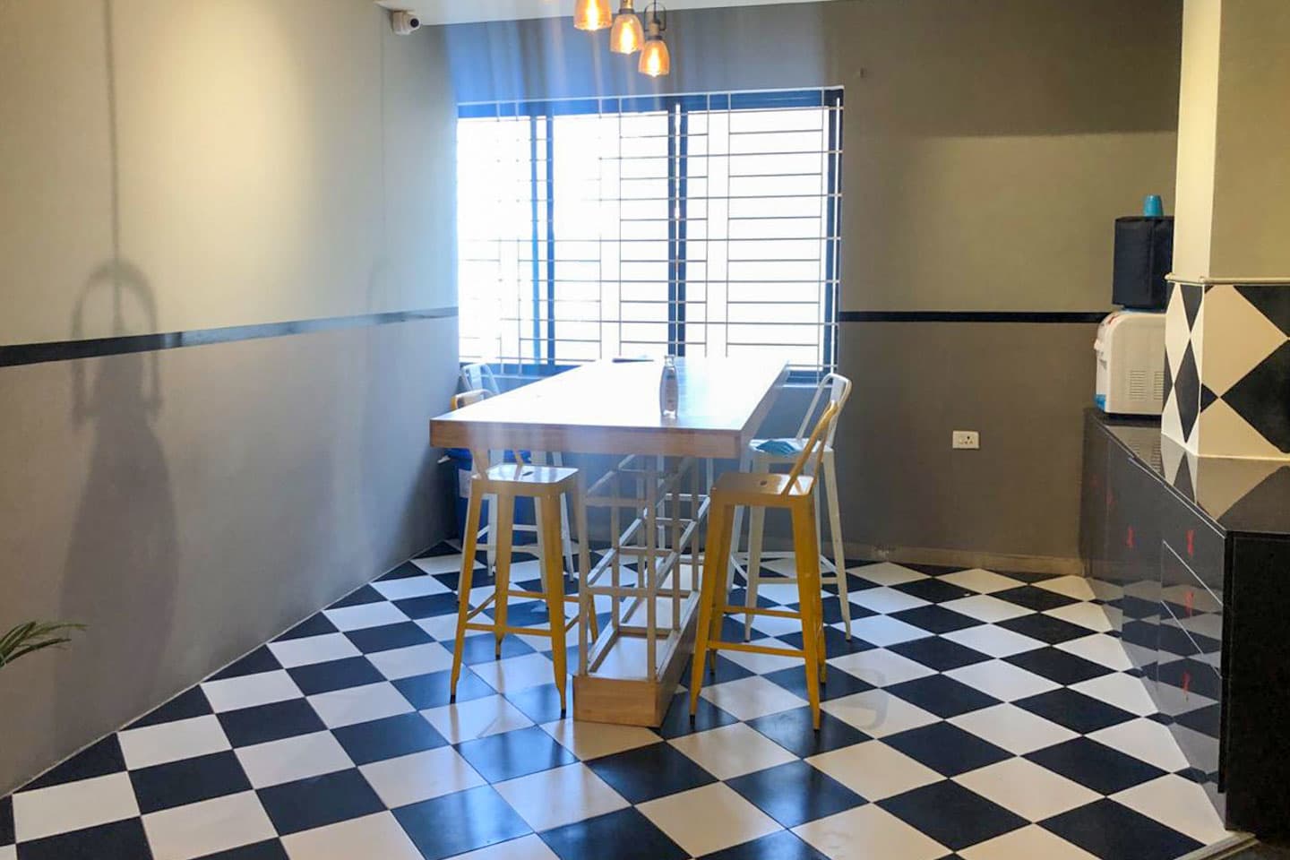 Urban Vault HSR780 workspace