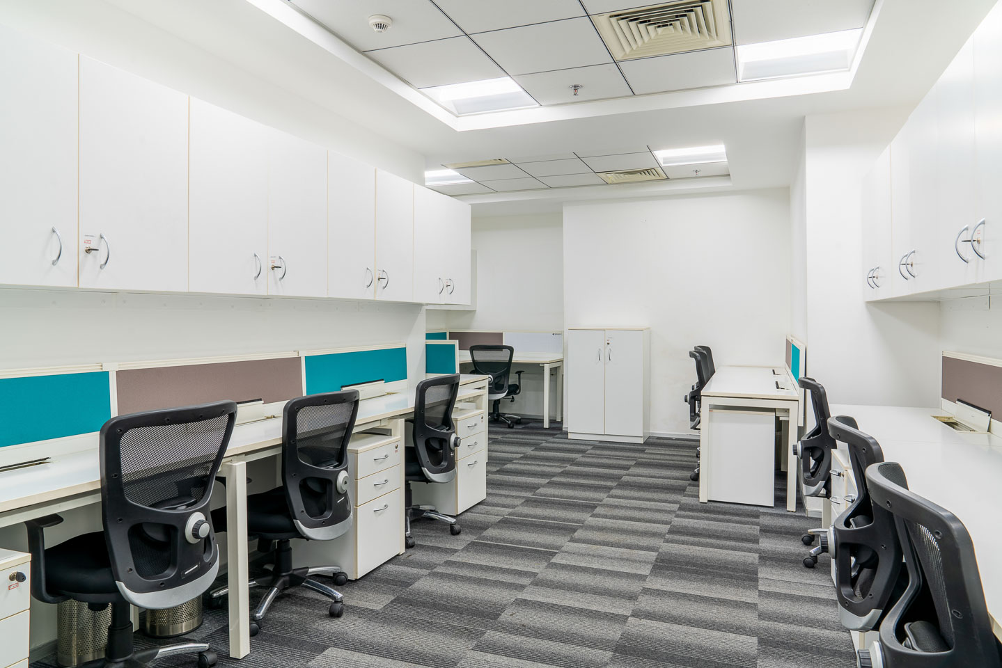 Desk – Vatika Business Centre interior