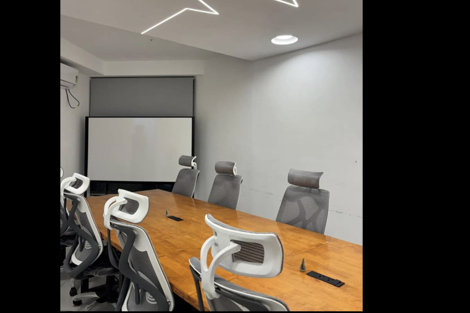 Workspace by Emlen workspace