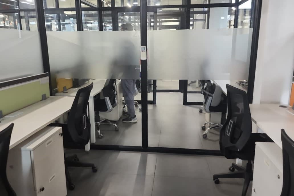 Desk – 91Springboard workspace