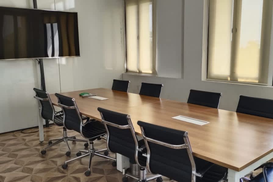 8 Seater Meeting Room interior