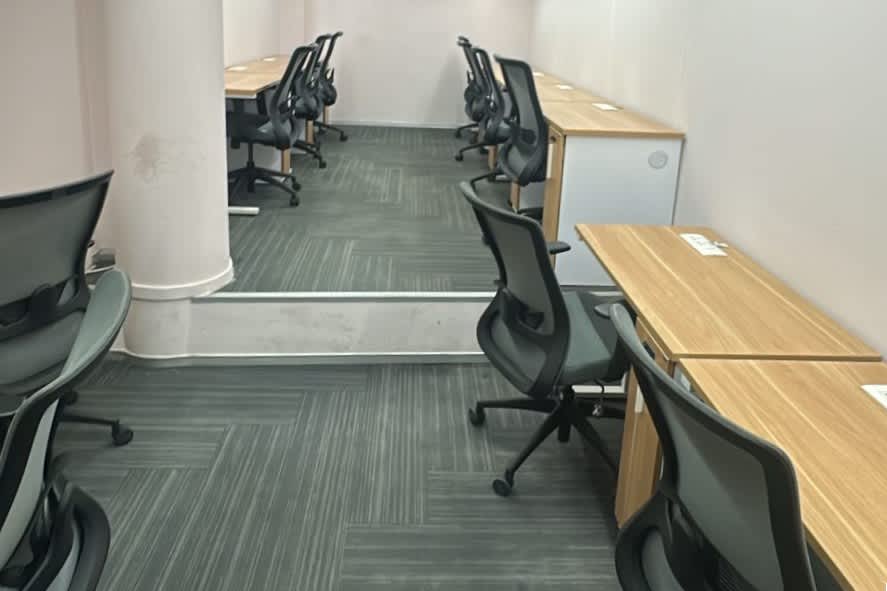 Desk – 91Springboard workspace