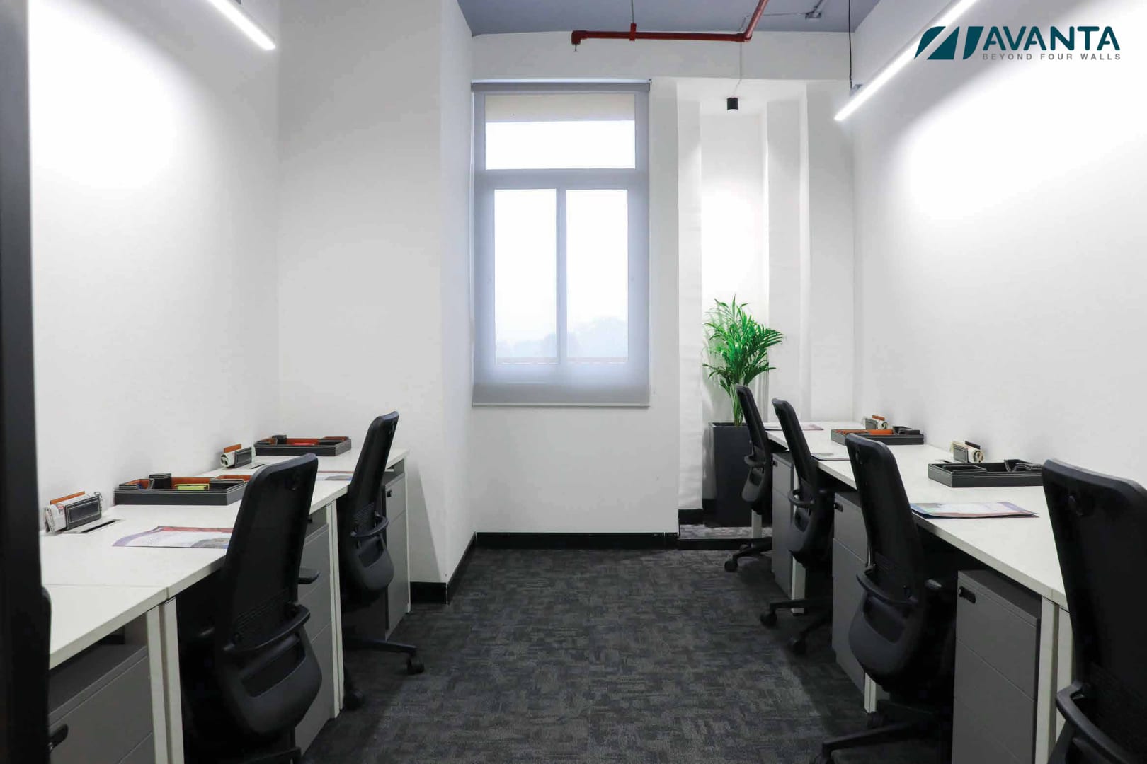 Desk – Avanta Business Centre interior