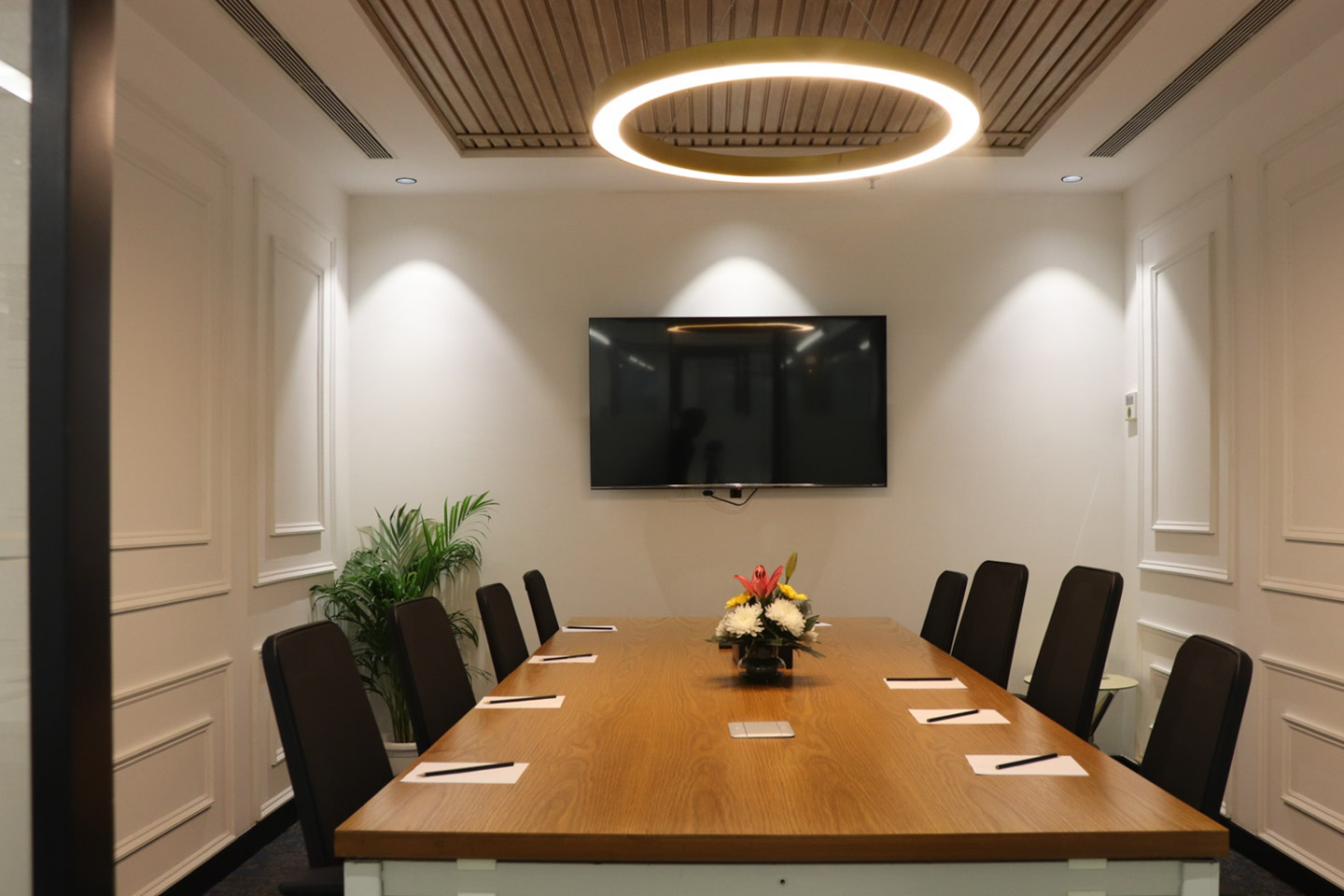 Avanta Business Centre International Trade Tower workspace