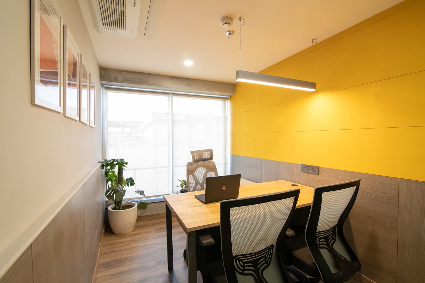 Private Cabins - 6 seater