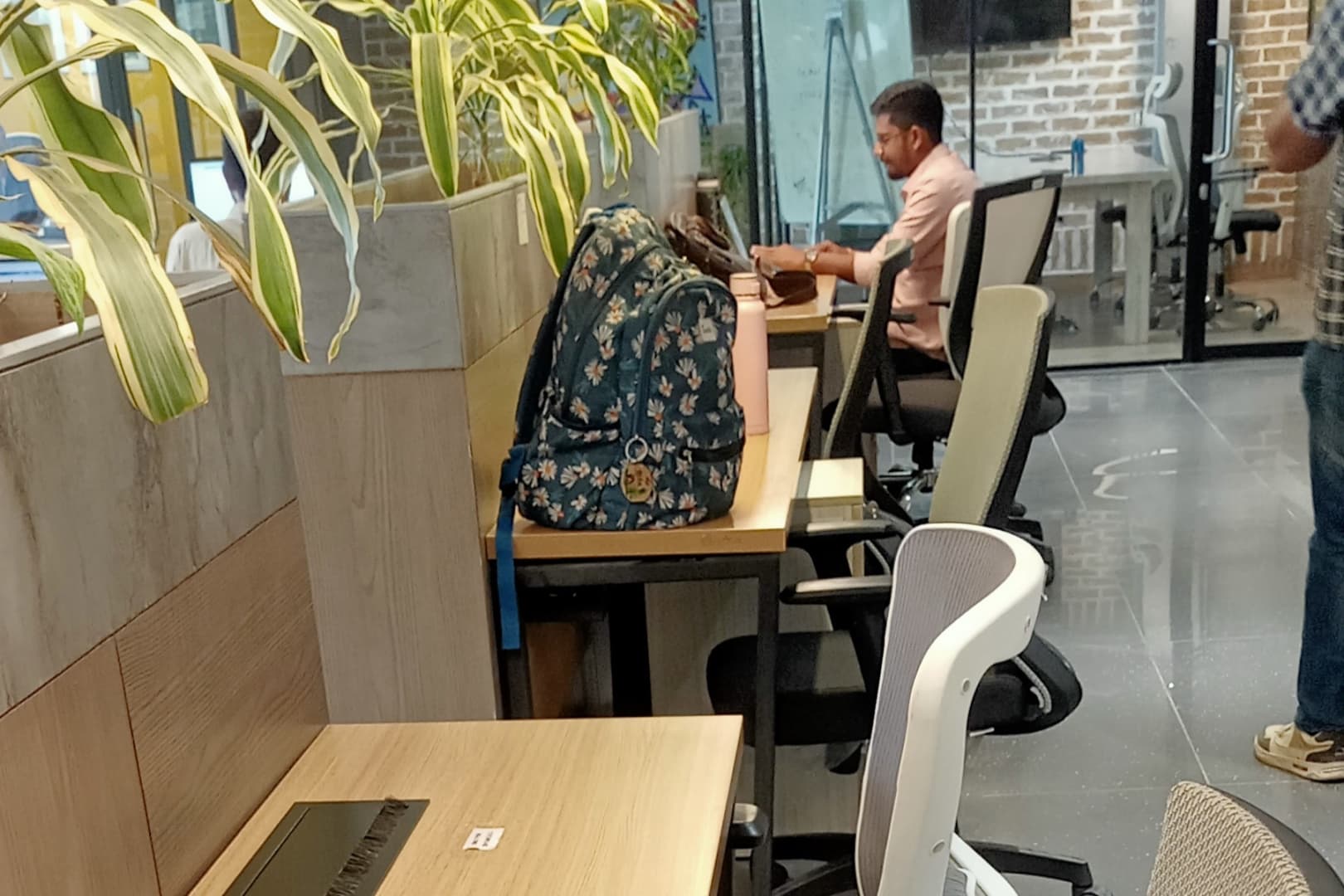 Desk – Spacetime interior