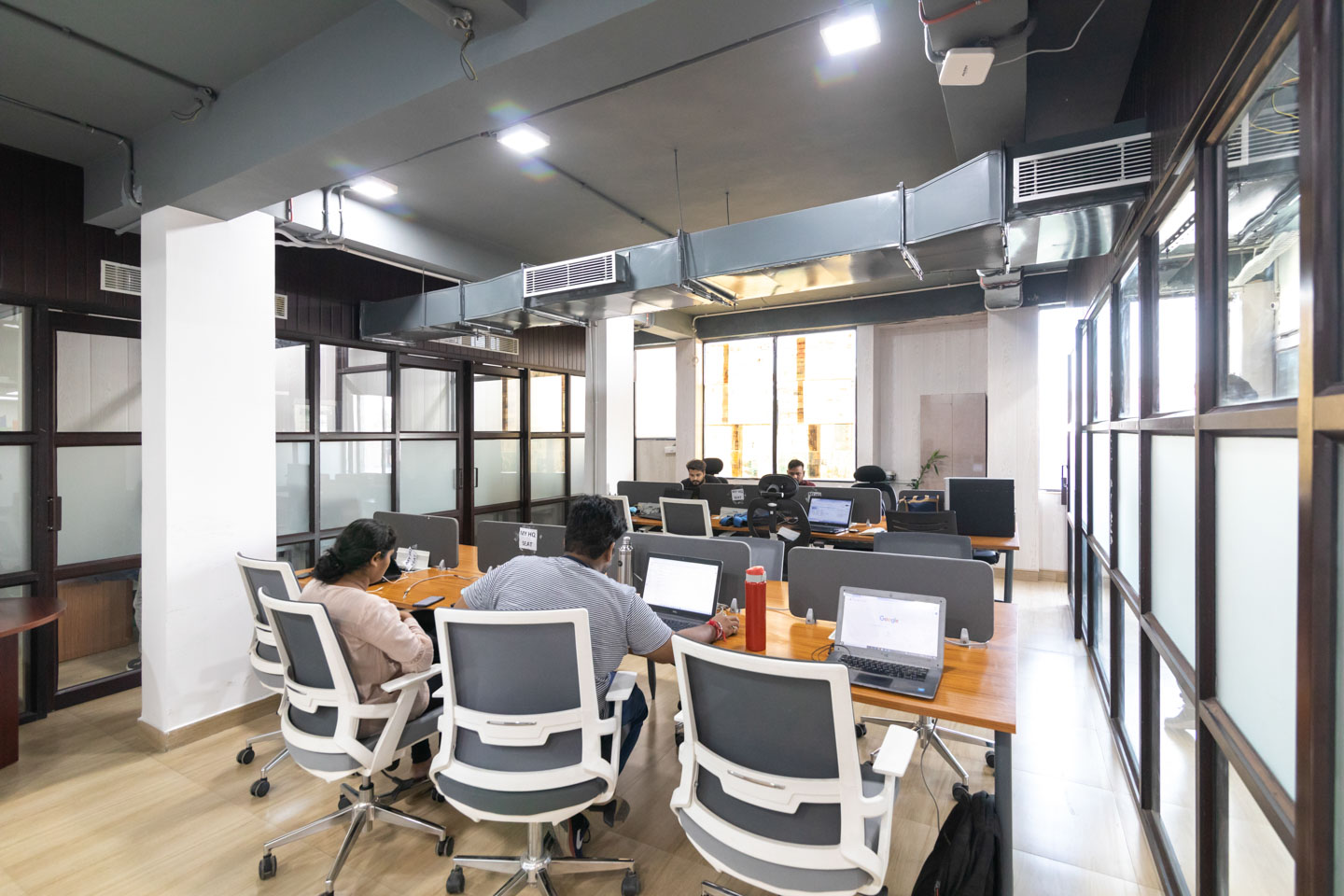 Desk – CO-OFFIZ interior