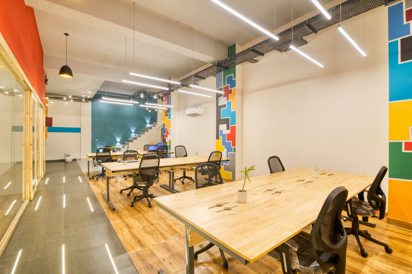 Desk – Covork workspace