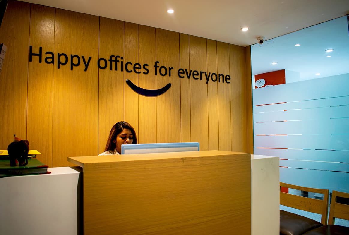 Crowne Plaza workspace