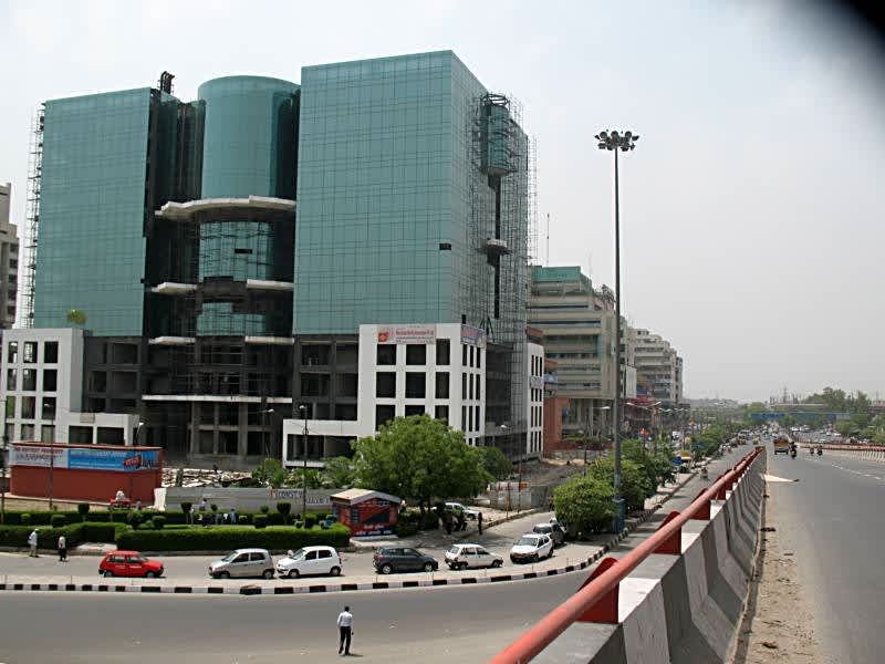 D Mall private space in Netaji Subhash Place, Delhi