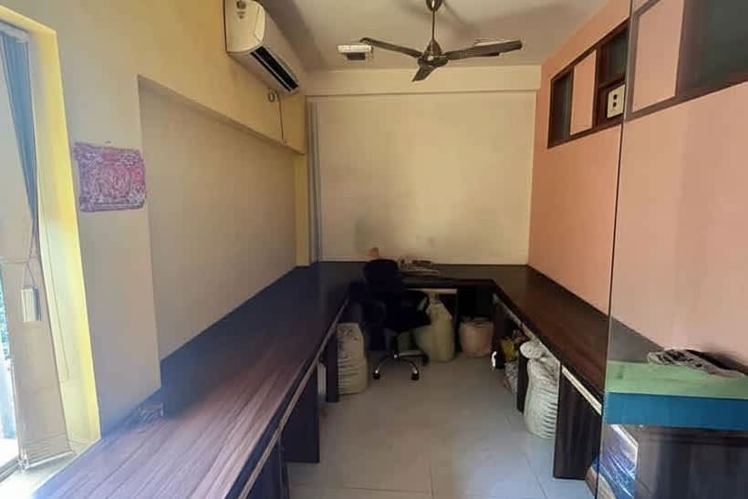 Daftar Jeet Building interior