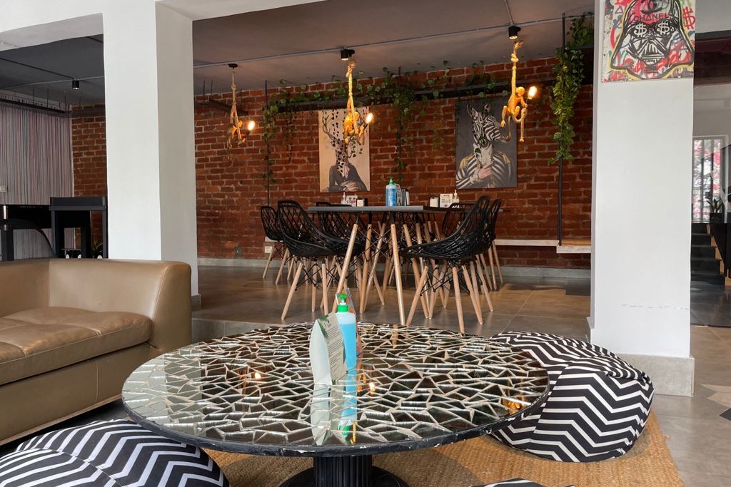desker-coworking interior
