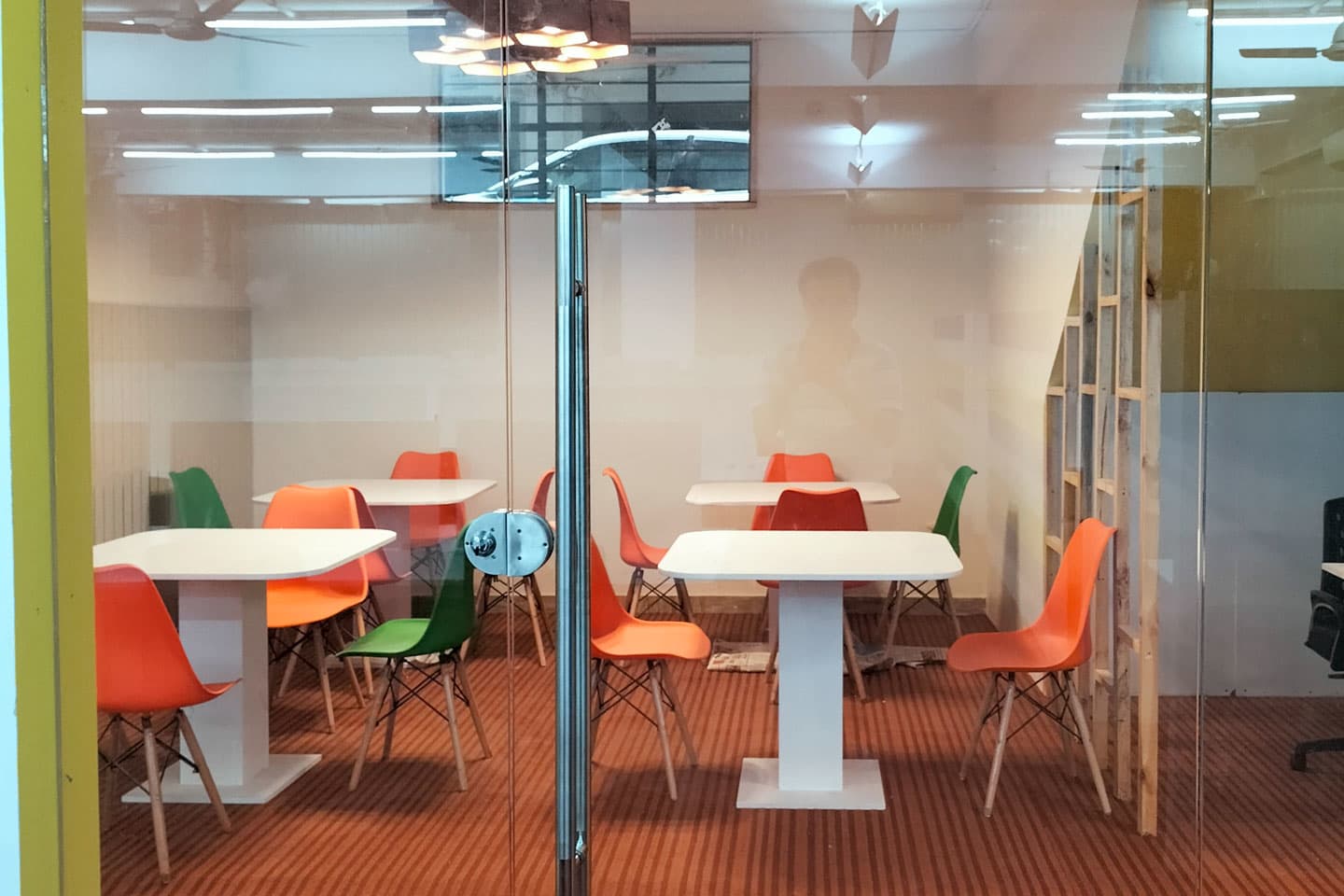 Empowerers Coworking City workspace