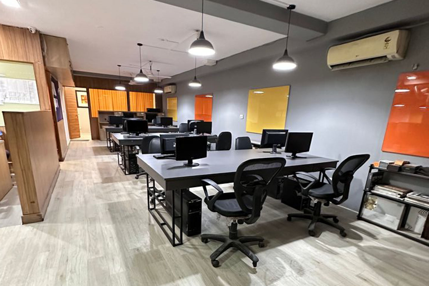 Coworking space in Green Park, Delhi