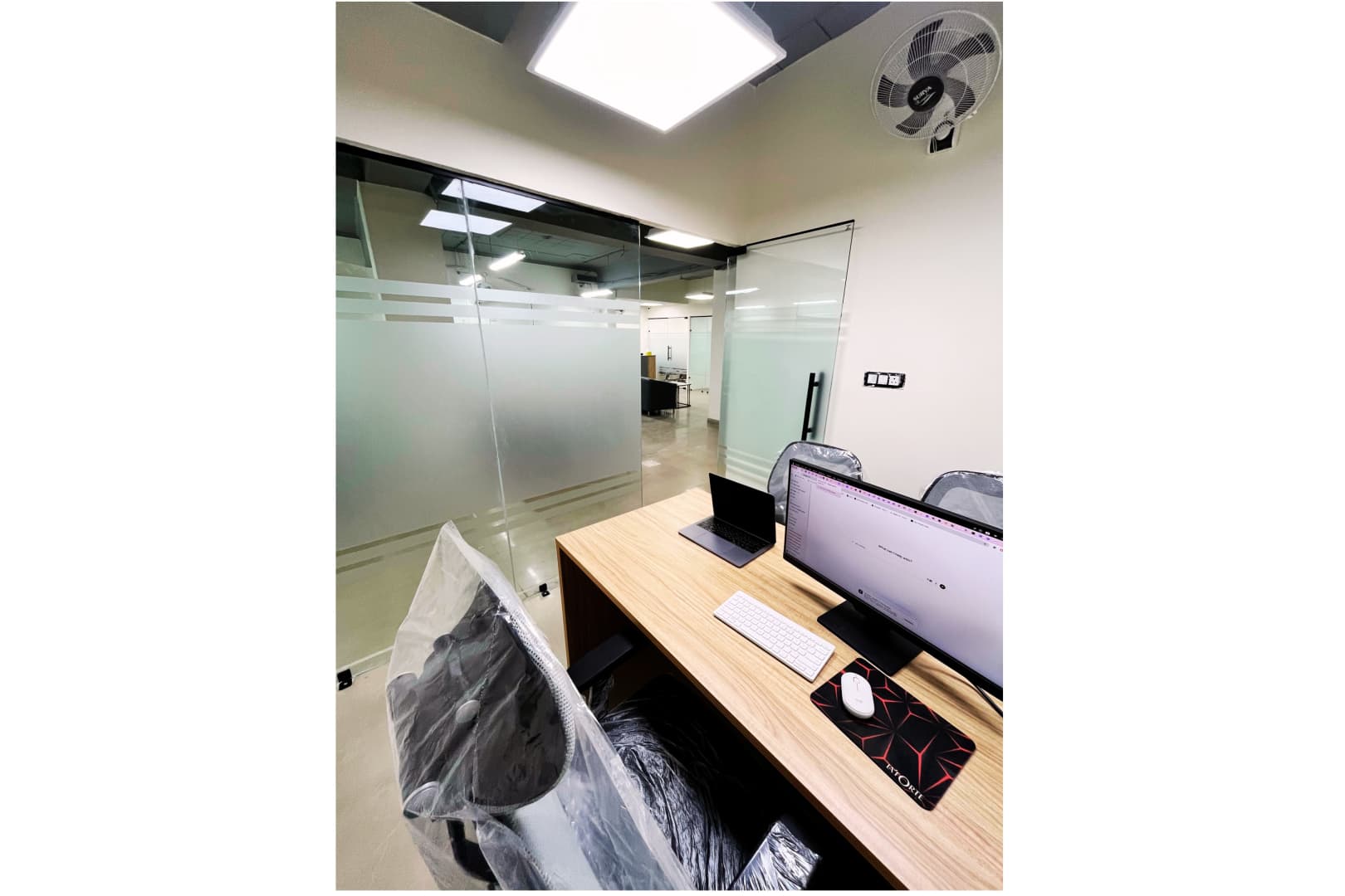 Hoblix Space Heera Tower workspace