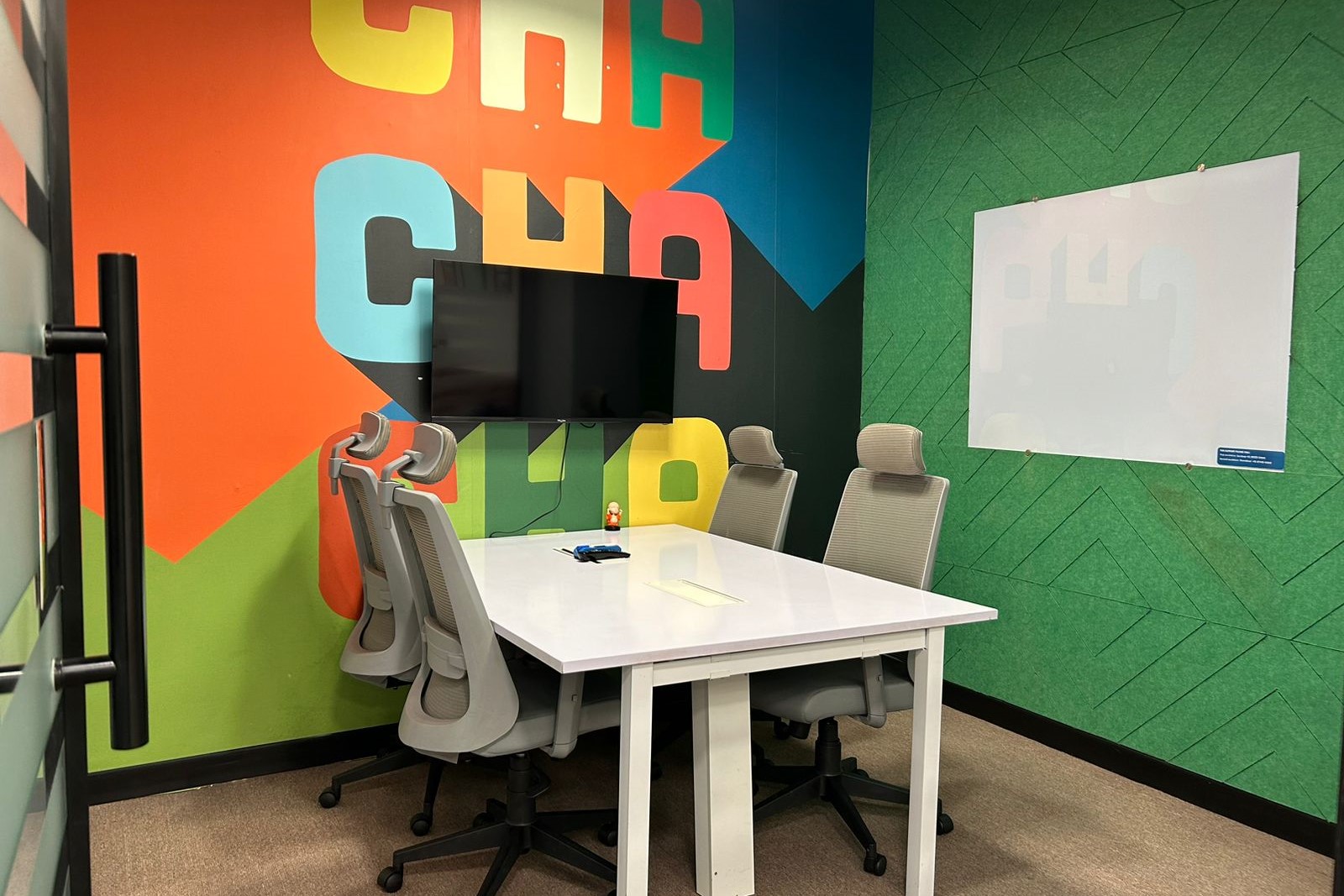 5 Seater Meeting Room interior