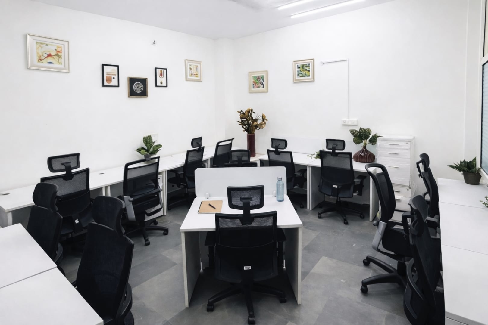 Kuresu Co working Space workspace