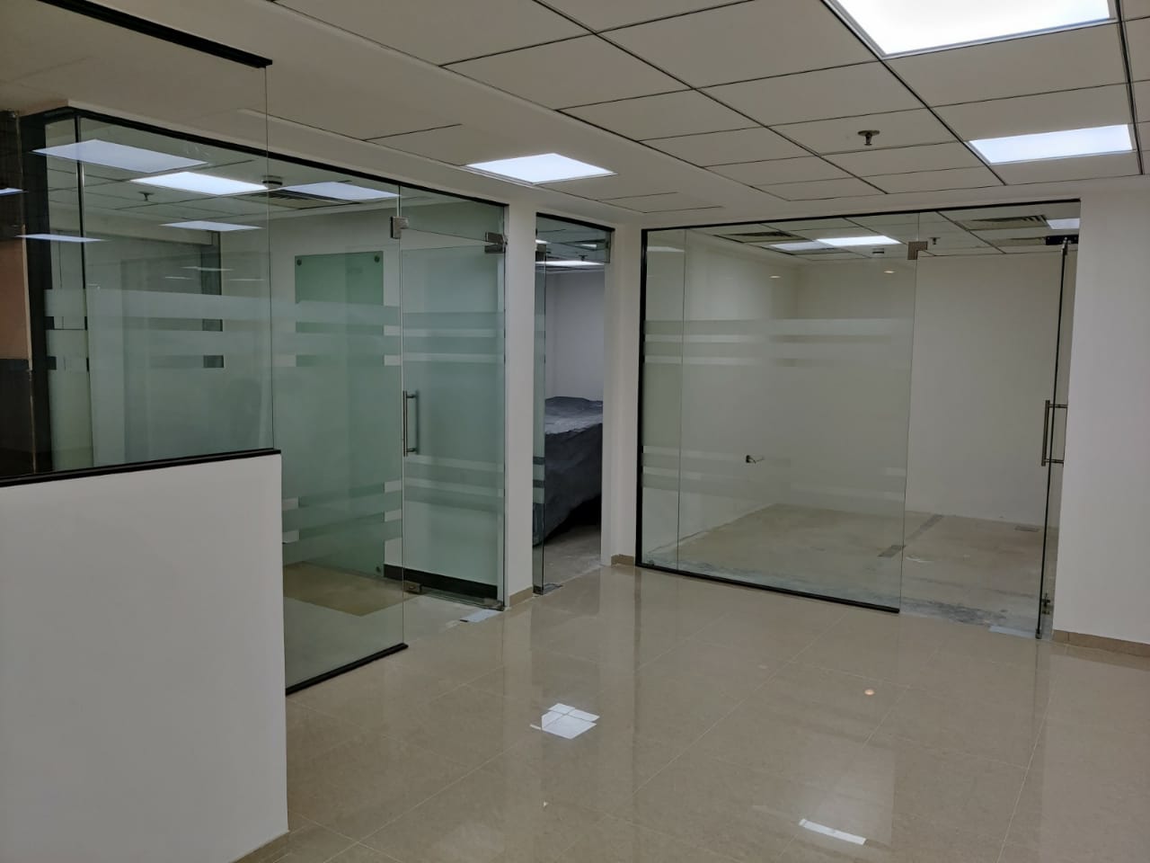 M6 Plaza workspace