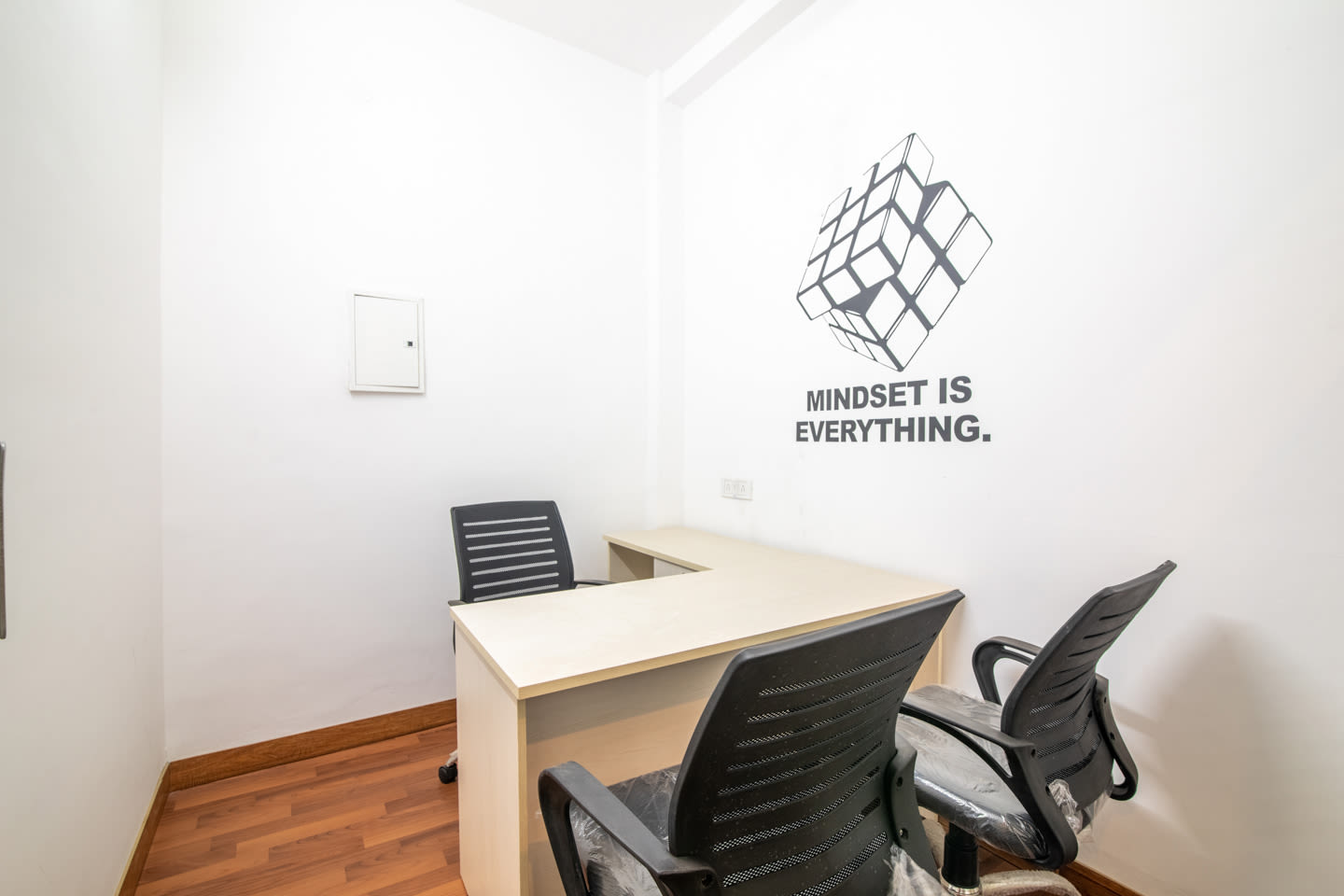 Oahfeo Business Center interior