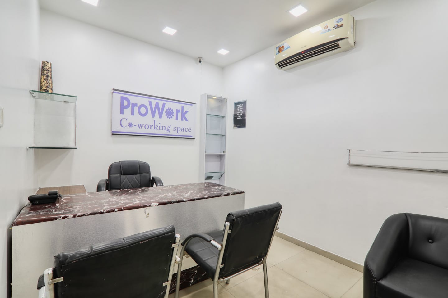 Private Cabins - 6 seater