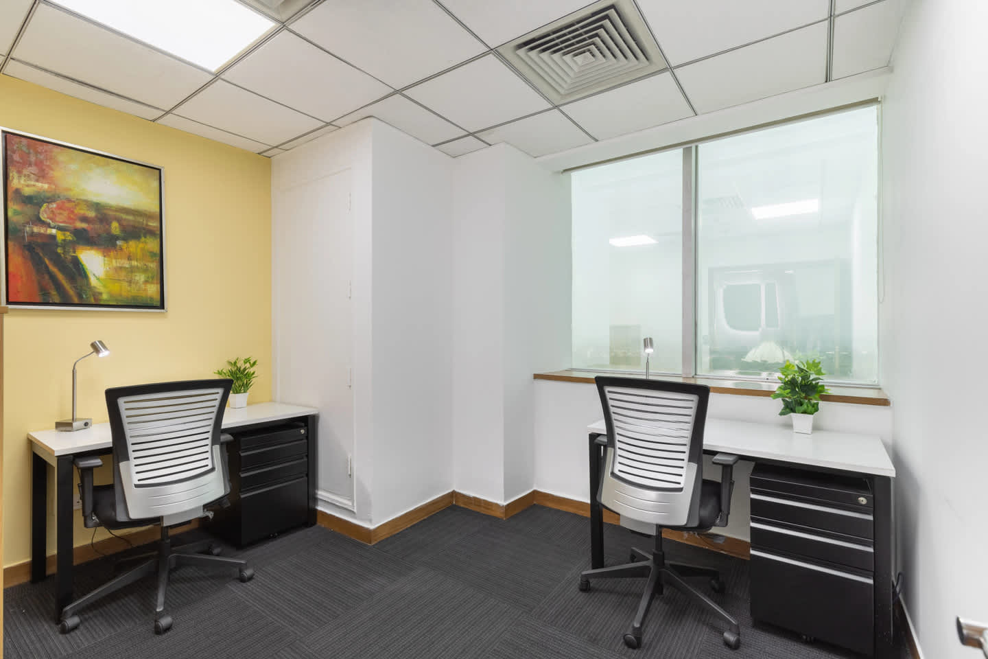 Regus Eros Corporate Tower workspace