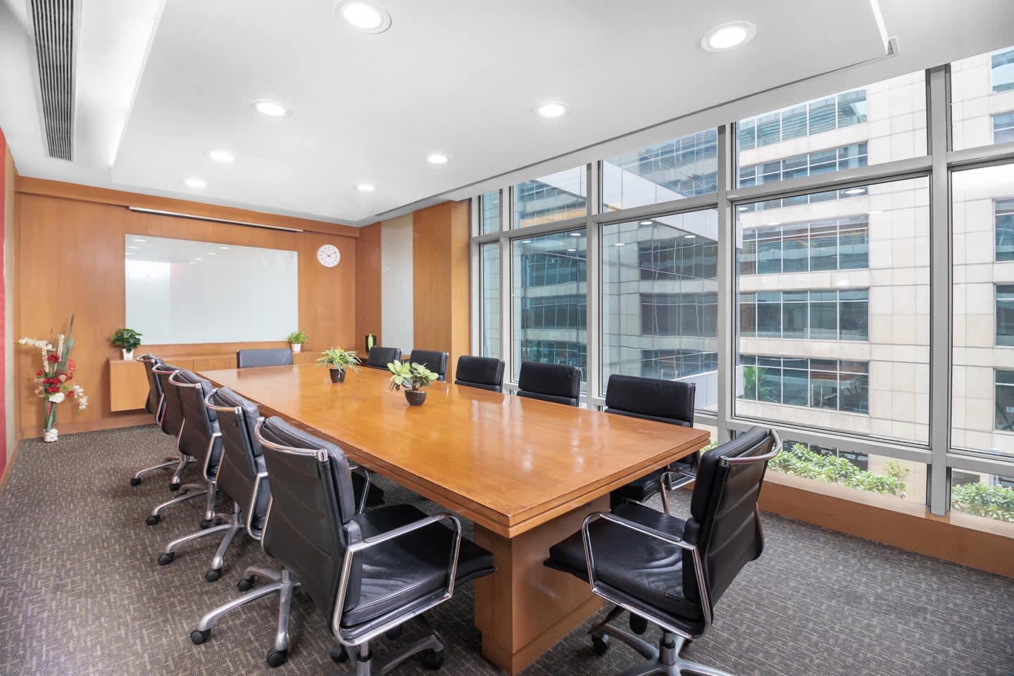 Regus interior