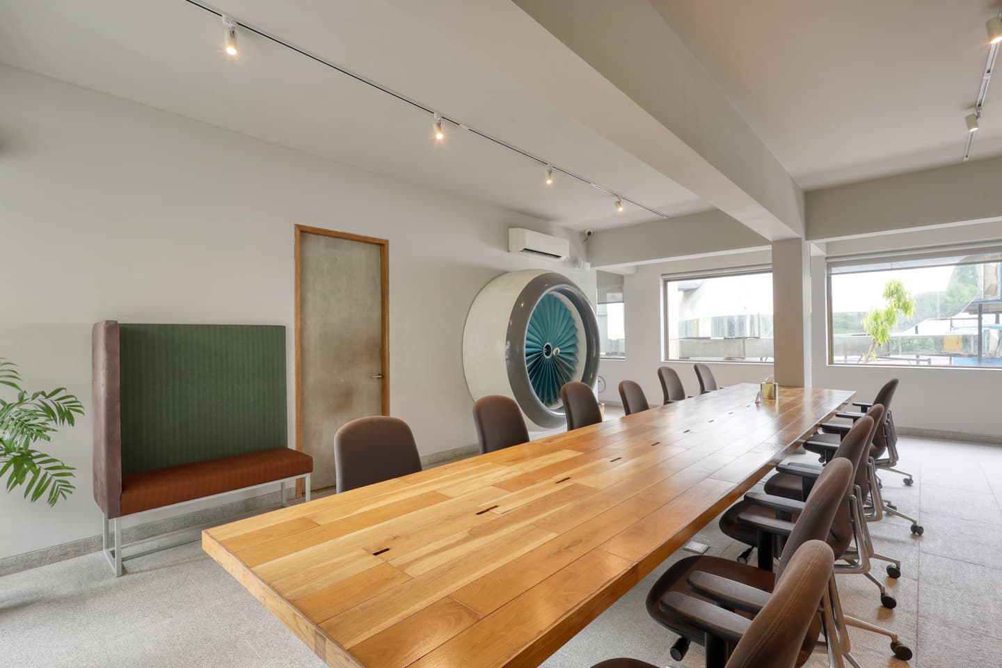 Desk – Roseate space