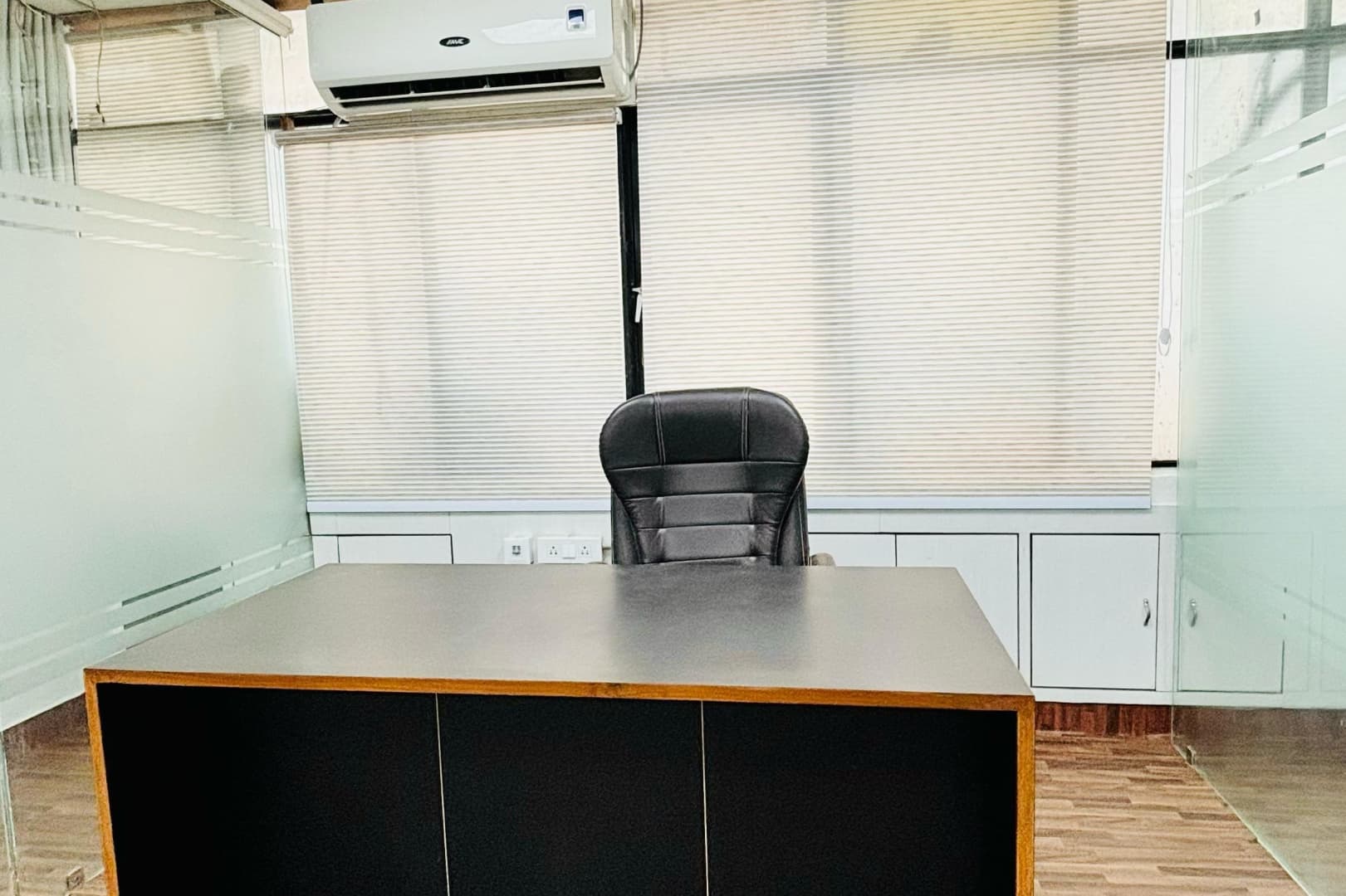 Scaler Bee Agarwal Cyber Plaza 2 interior