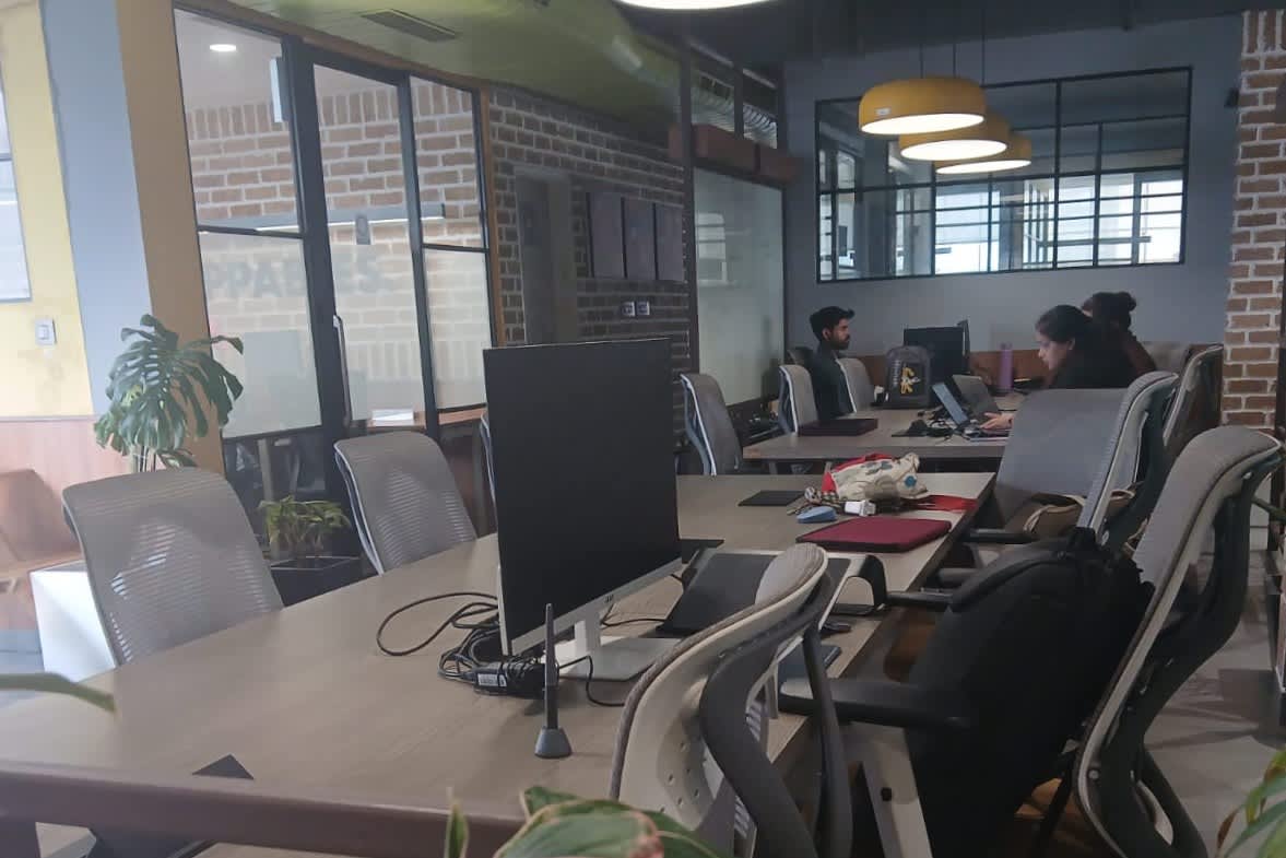 Desk – Spacetime interior