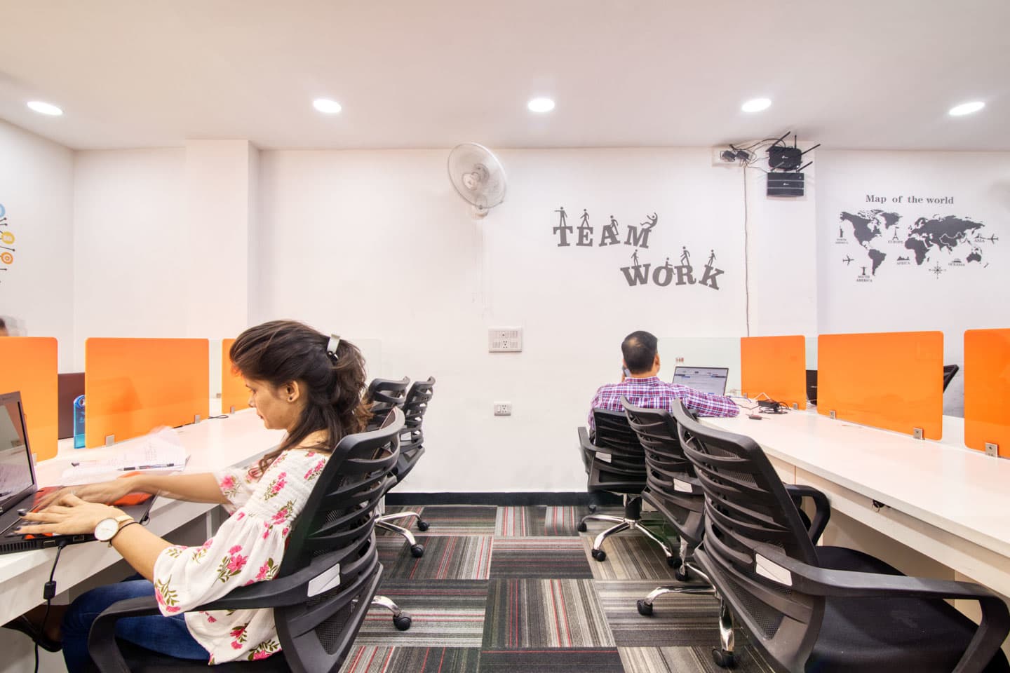 Team Station Cowork Space space