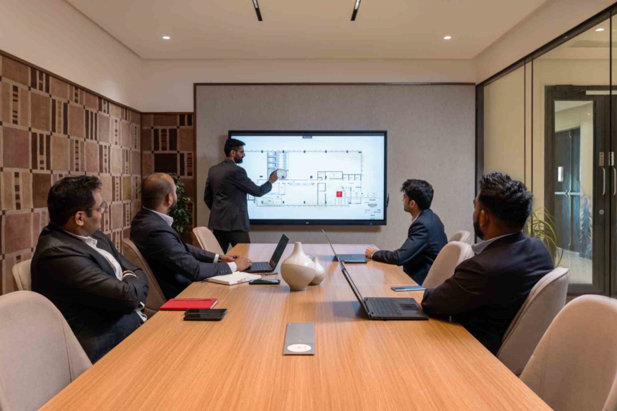 8 Seater Meeting Room workspace