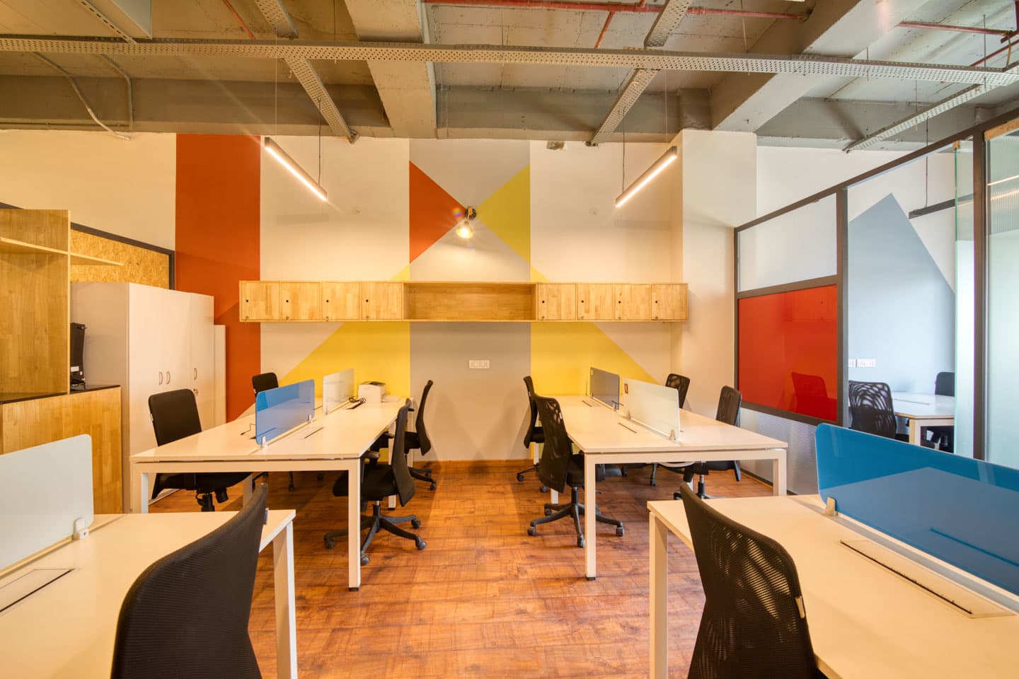 Desk – Workhive workspace