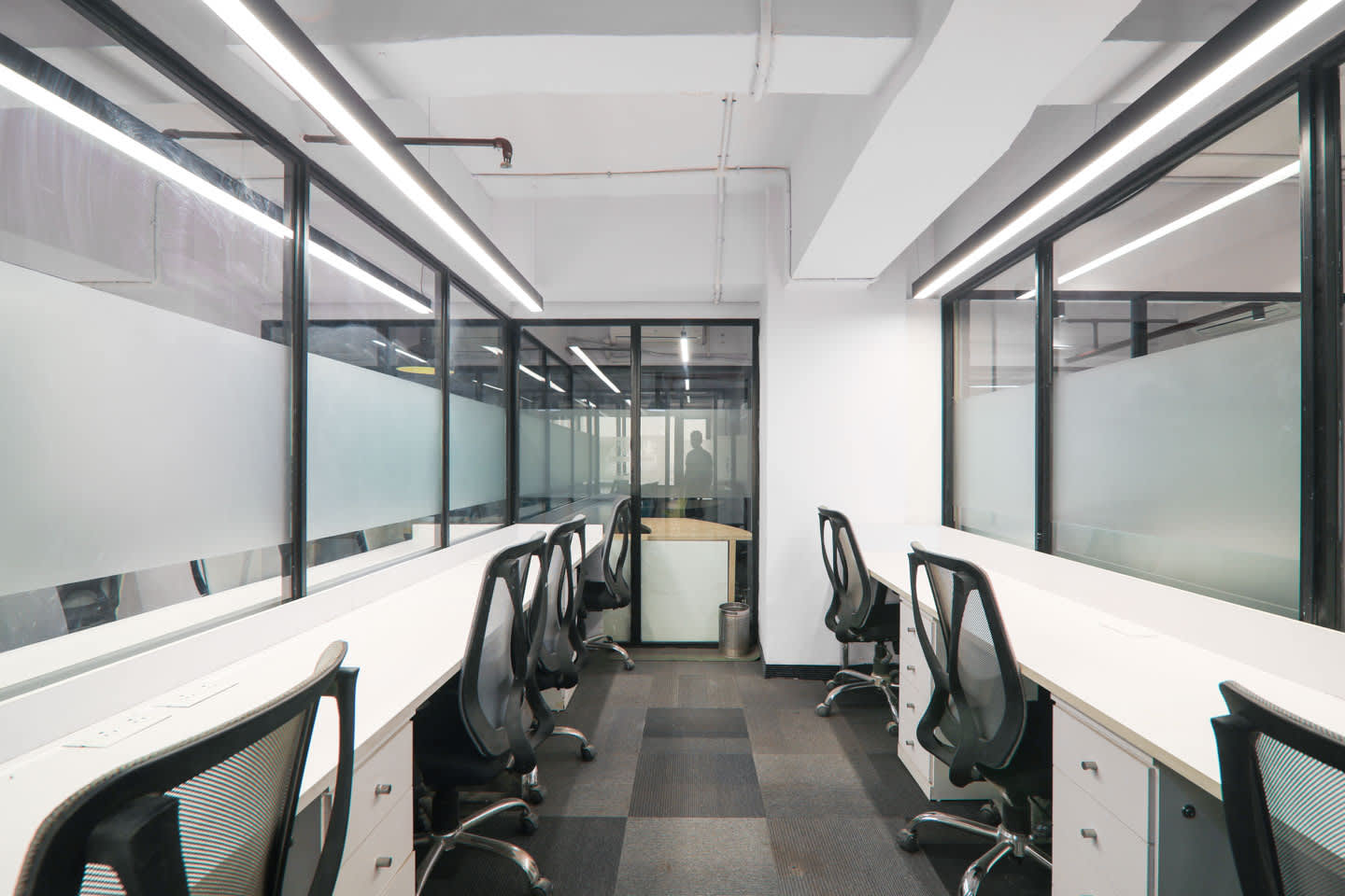 Workly Hemkunt chambers space