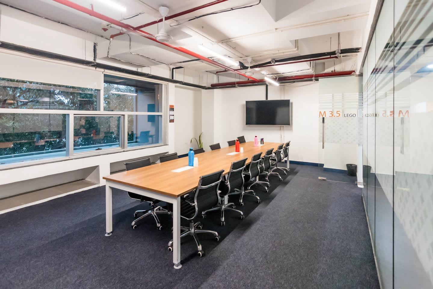 Desk – 91Springboard space