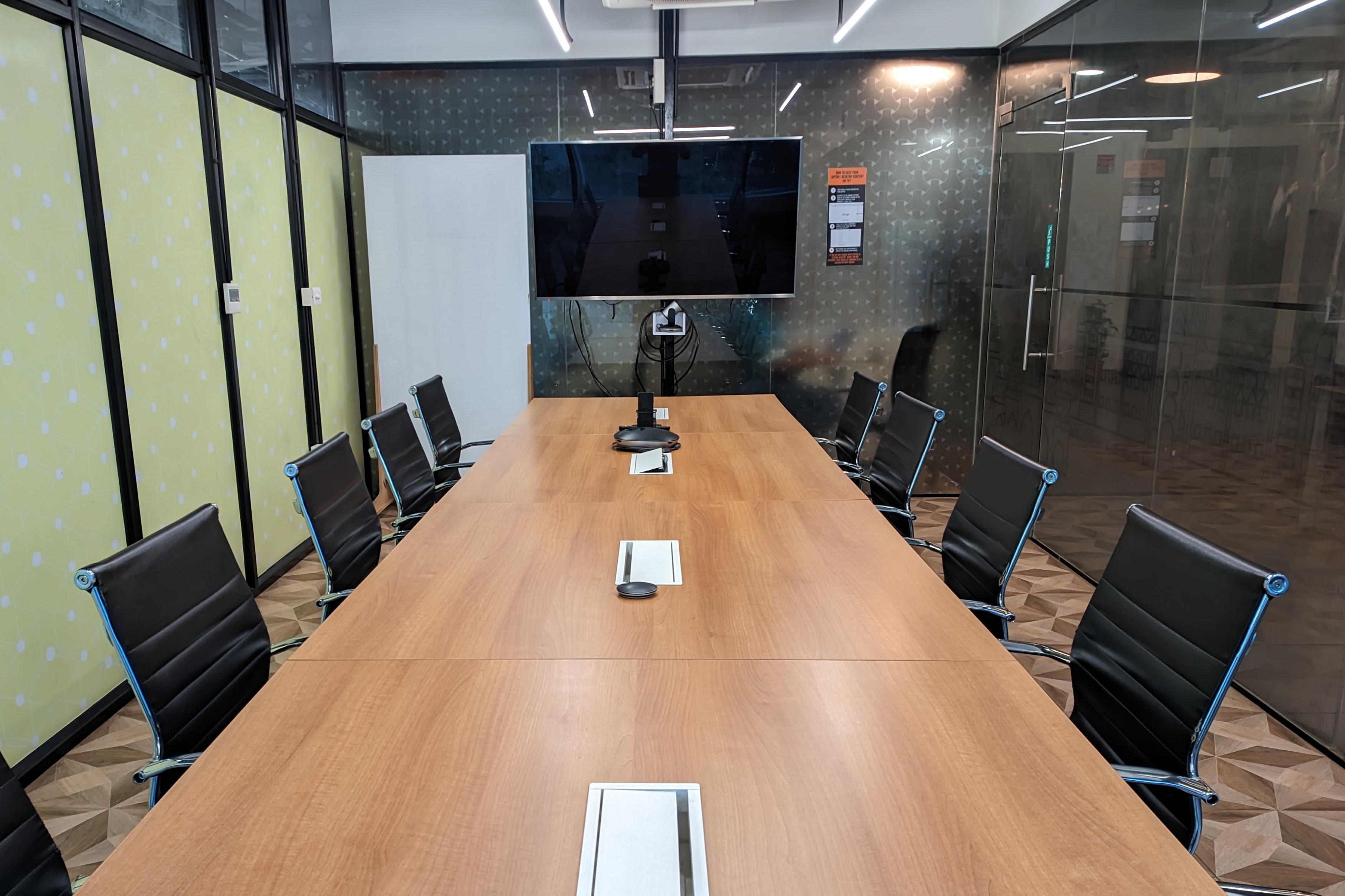 12 Seater Meeting Room workspace