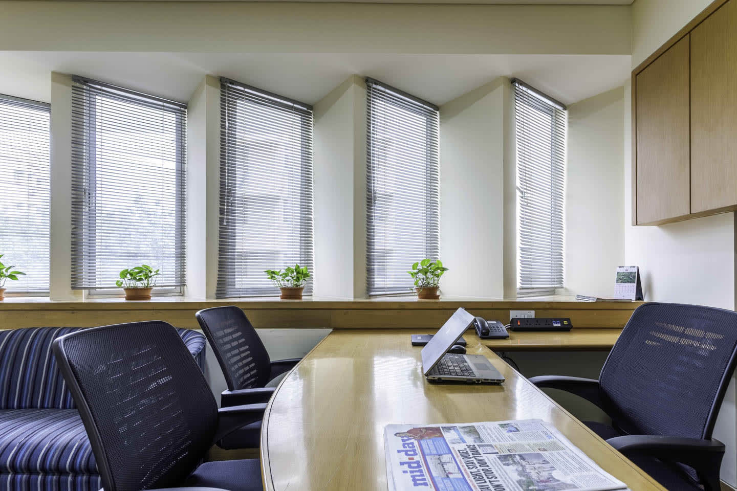 Apeejay Business Center Apeejay House interior