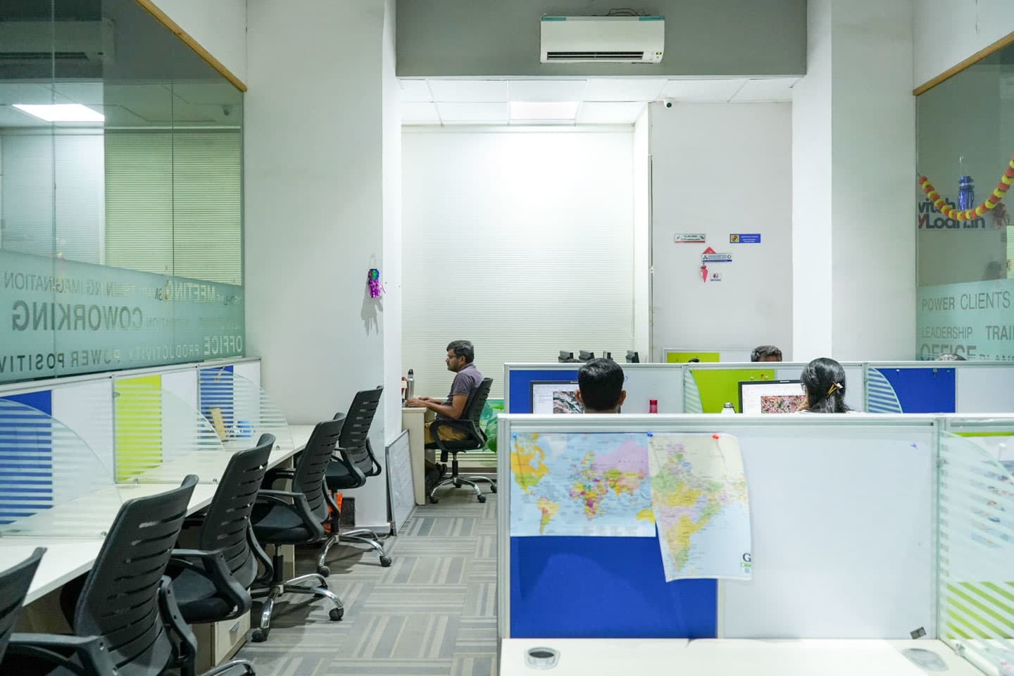 BloomDesk workspace
