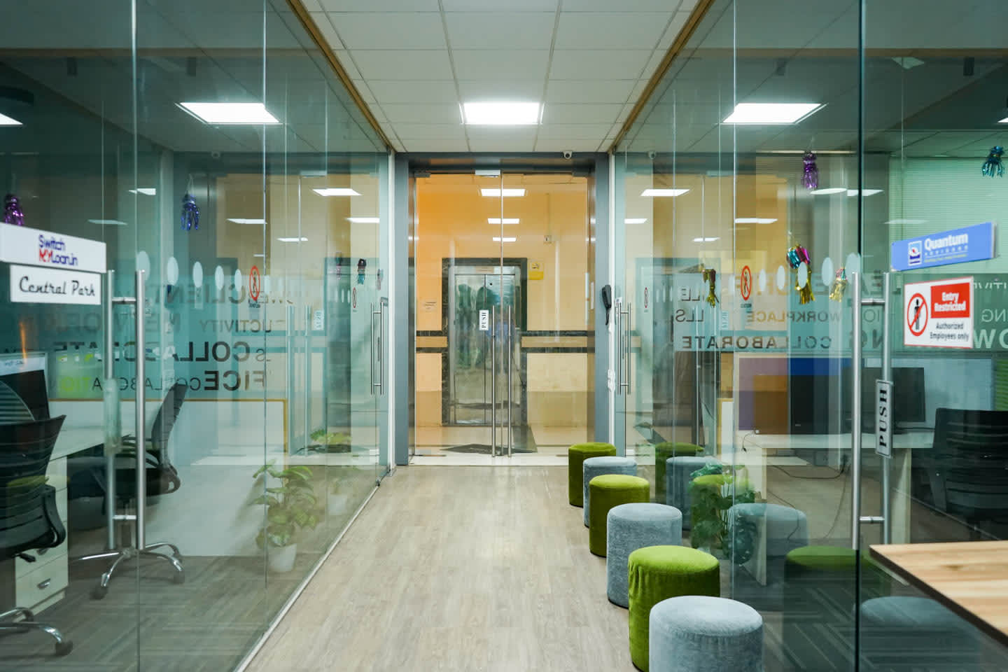 BloomDesk interior