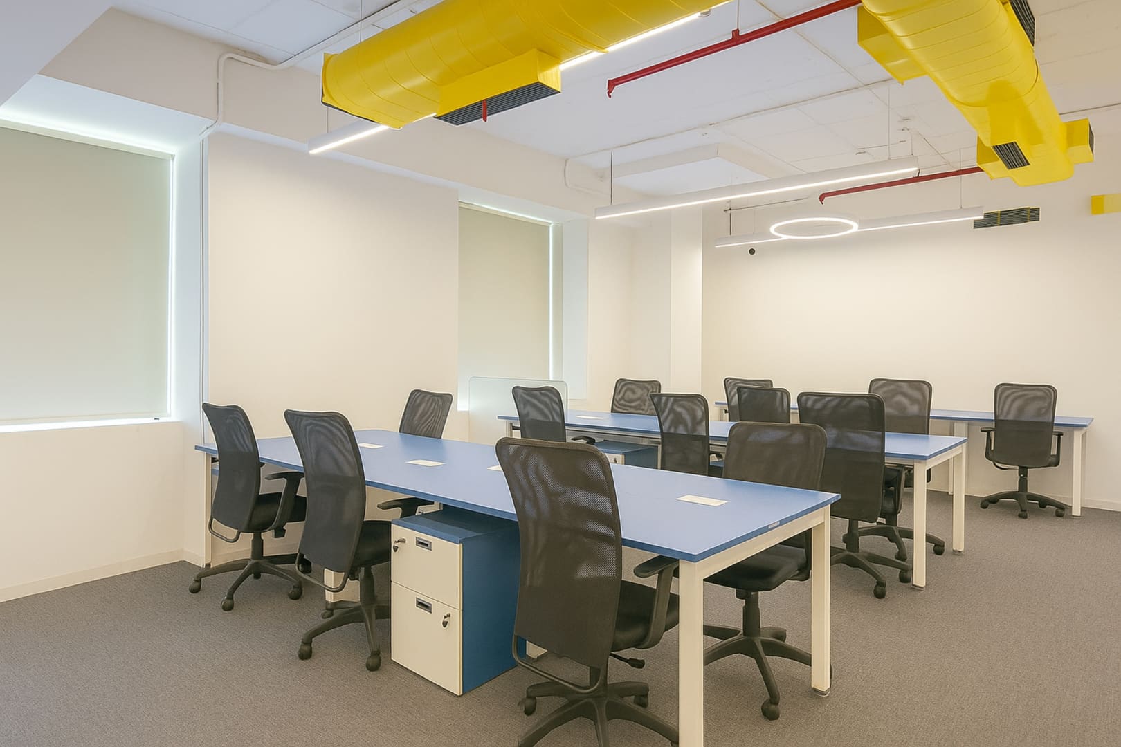 Community Coworks Akruti Trade Center workspace