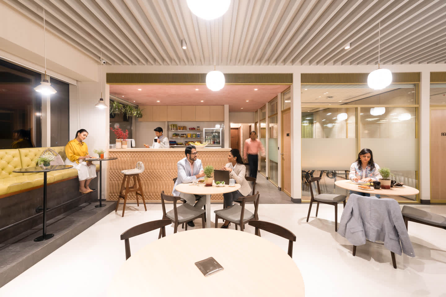 Dextrus Crescenzo BKC space