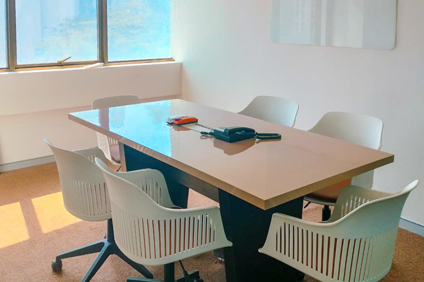 Executive Spaces Shah Trade Centre workspace