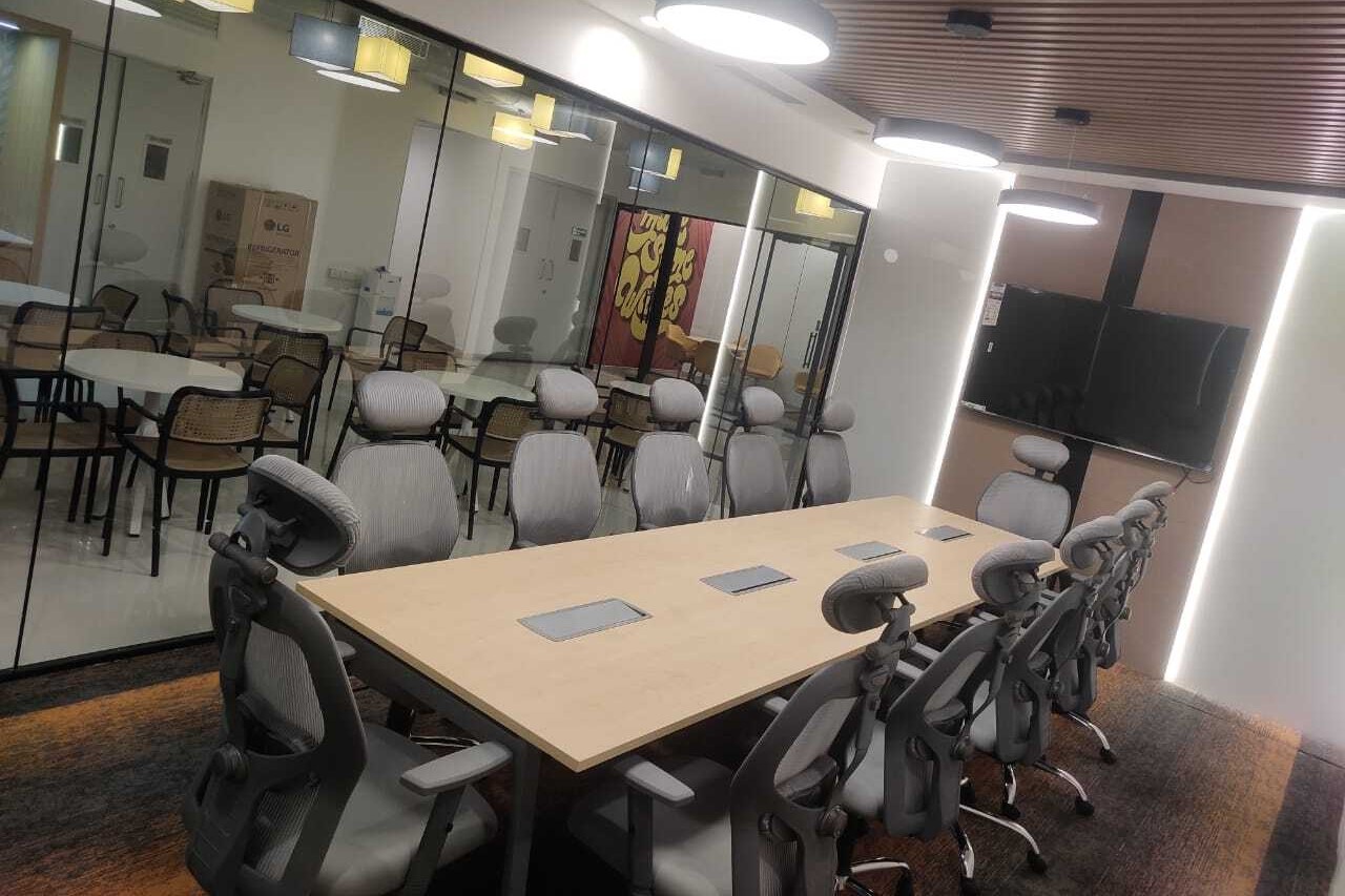 Innov8 Q Parc workspace