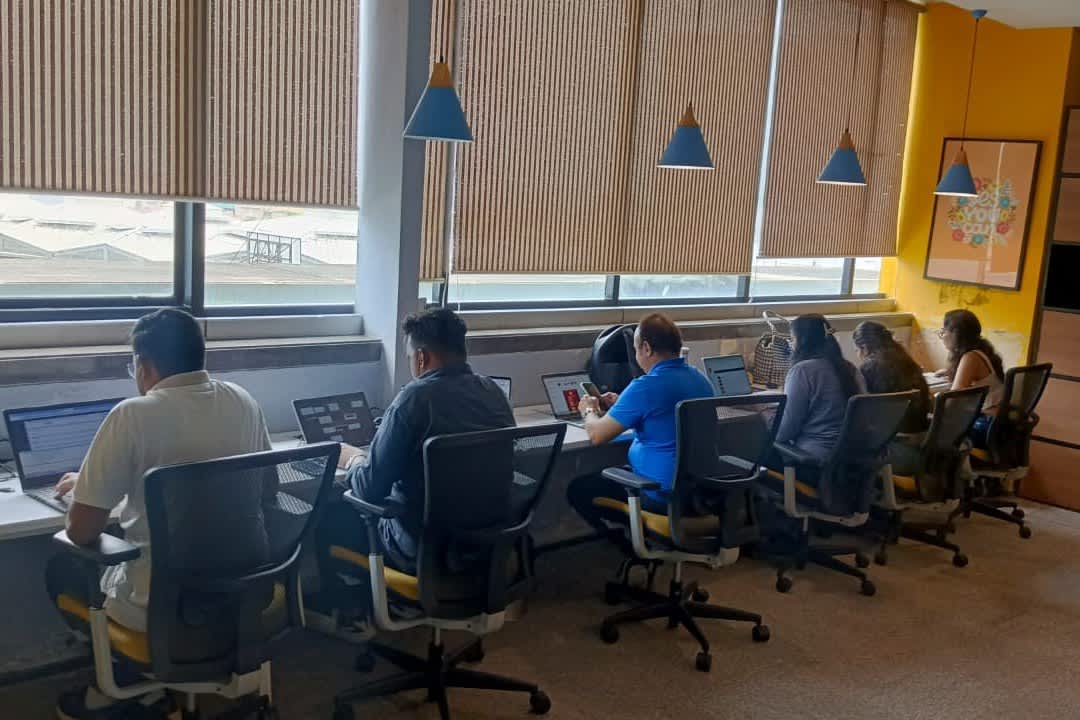 Desk – Innov8 interior