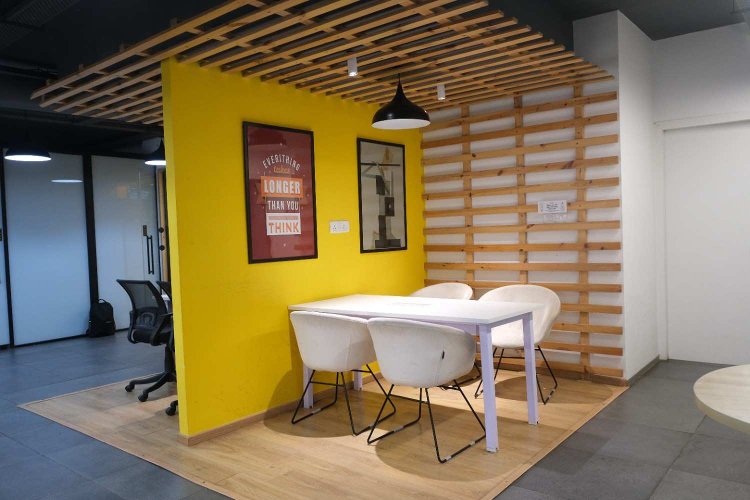 Desk – Innov8 interior