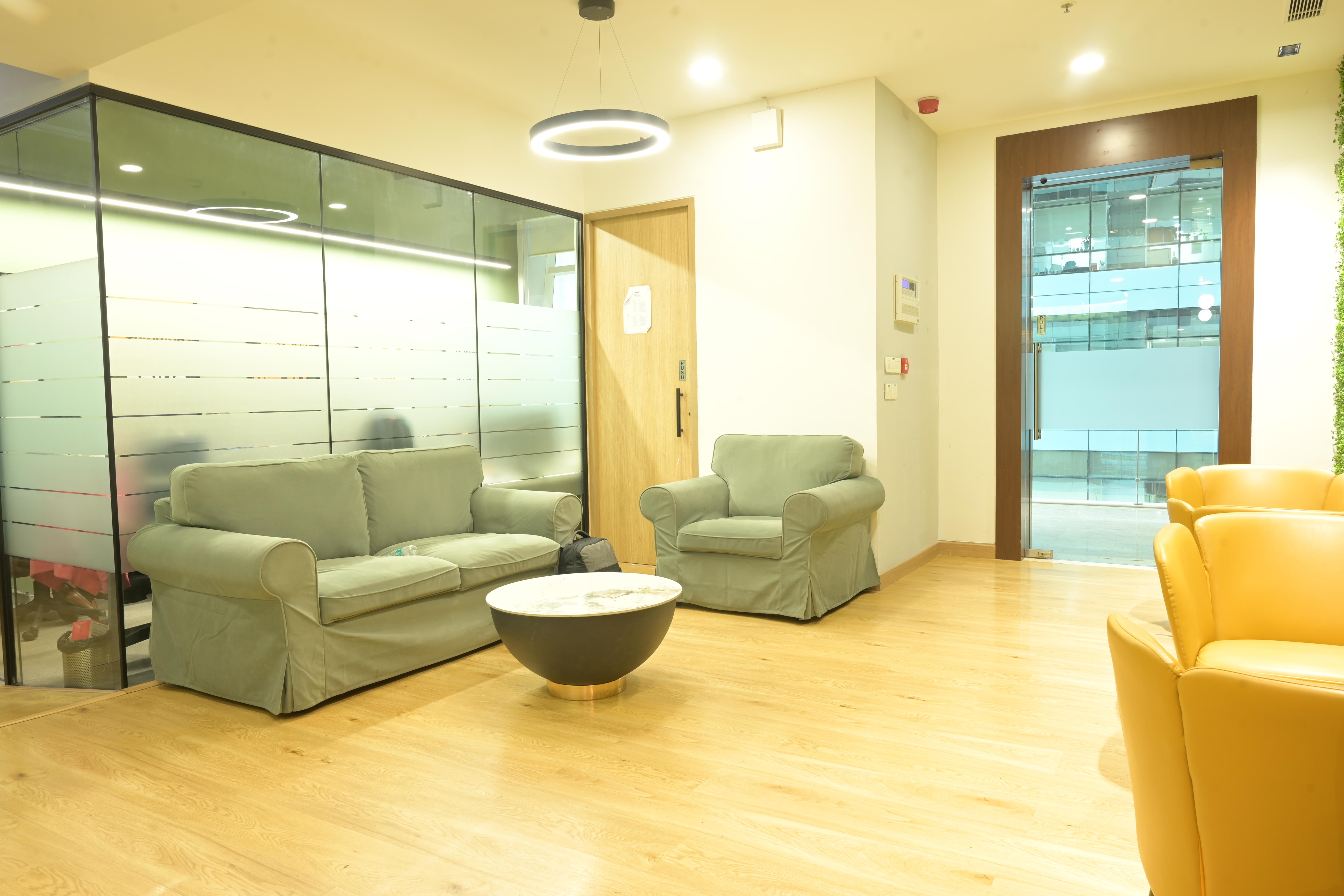 Innov8 - flexi-desk